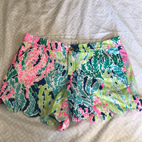 Lilly Pulitzer Pants - Lilly Pulitzer Butter Cup Scalloped Shorts